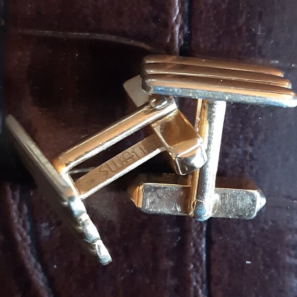 Swank Gold Tone Metal Vintage Cuff Links ⚡️BUY 3 for $35⚡️ - Picture 2 of 8